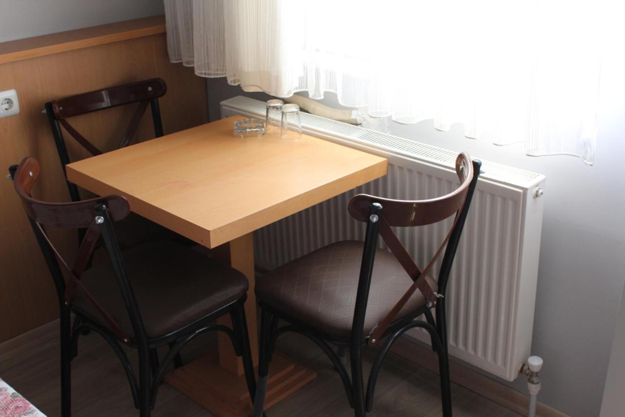 Hotel Özsefa Istanboel Buitenkant foto