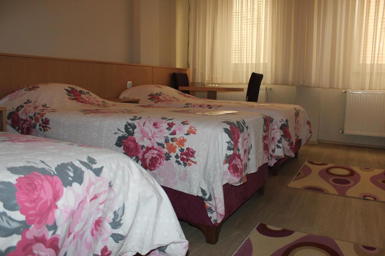 Hotel Özsefa Istanboel Buitenkant foto